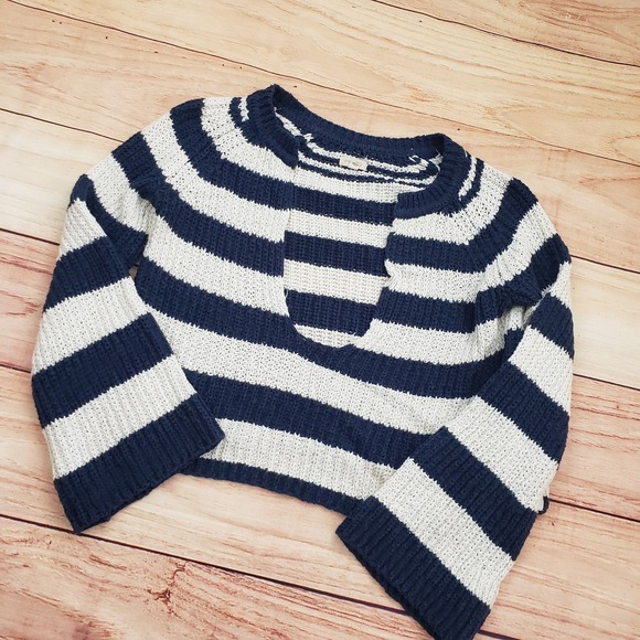 Pilcro‎ Sweater Womens Medium White Striped Knit Cropped Bell Sleeve Pullover - Picture 2 of 9